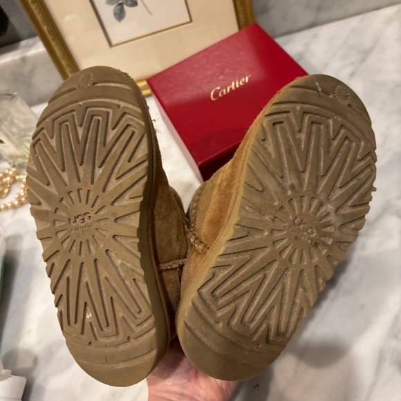 Ugg Kid’s Boots Size 10 - Picture 4 of 10